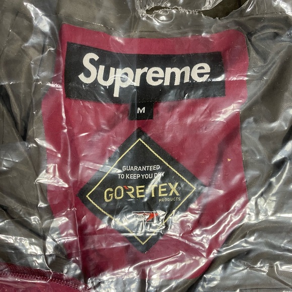 Supreme GORE-TEX Jacket - Picture 6 of 8